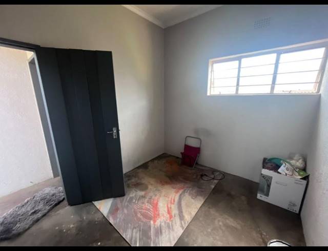 3 BEDROOM HOUSE FOR SALE IN BRACKENHURST